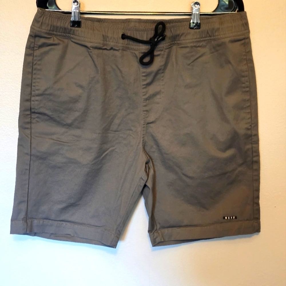 Neff Everyday Shorts Size Large